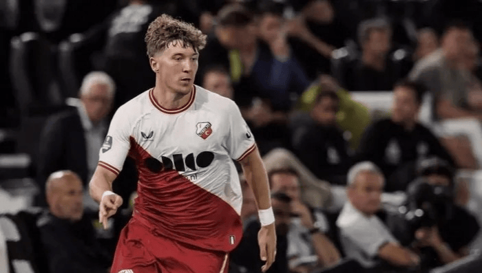 转会期拜仁慕尼黑调整名单以备荷甲，扳平良机环节打磨，目标明确，身体对抗强度拉满